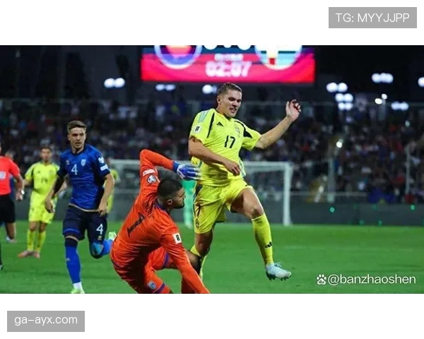 冷门再起！弱旅爆冷击败豪门，足坛热议意外胜利背后的战术奇迹